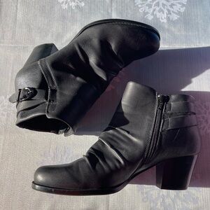 Women’s baretraps ankle boots, heeled ankle bootie, black size 10